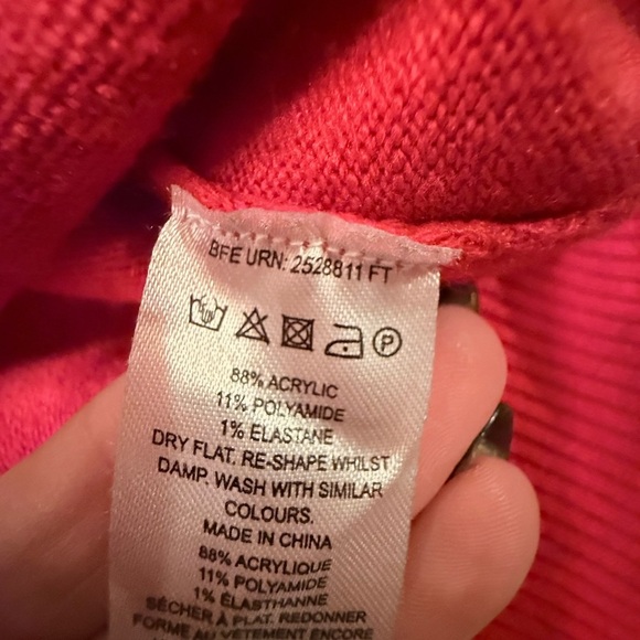 French Connection Red Turtleneck Sweater Size Medium MSRP $148 - Picture 5 of 9